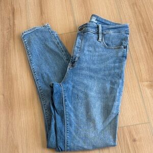 Old navy rockstar super skinny high rise jeans